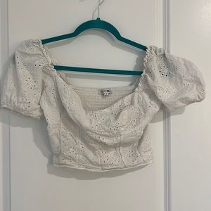 White‎ fashion nova crop top